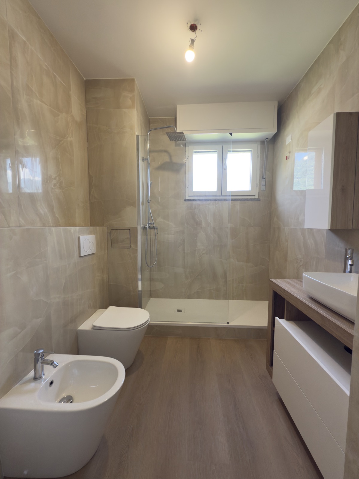 Sondrio — Secondo bagno